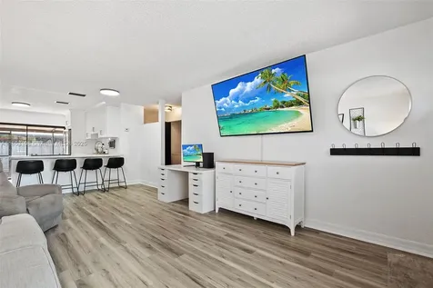 2350 Oak Court Pembroke Pines FL 33026