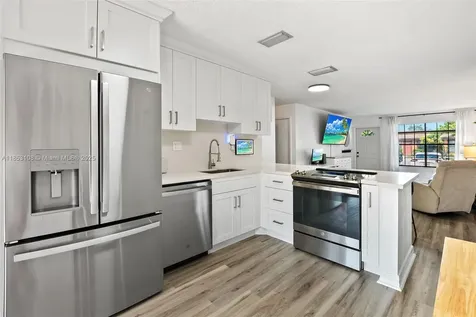 2350 Oak Court Pembroke Pines FL 33026