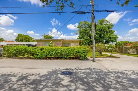 1845 Dixieanna Street Hollywood FL 33020