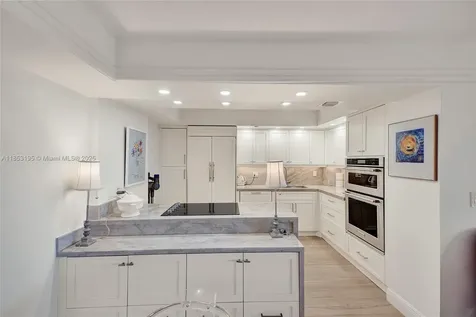 4000 Towerside Terrace Miami FL 33138