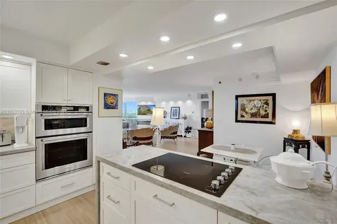 4000 Towerside Terrace Miami FL 33138