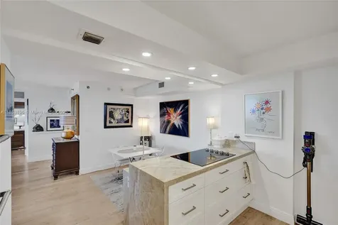 4000 Towerside Terrace Miami FL 33138