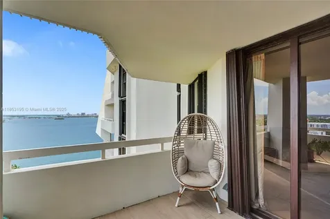 4000 Towerside Terrace Miami FL 33138