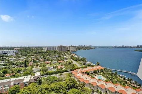 4000 Towerside Terrace Miami FL 33138
