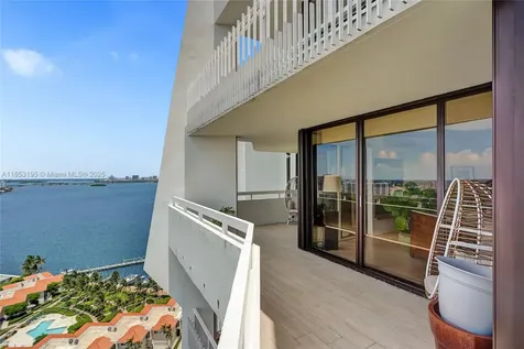 4000 Towerside Terrace Miami FL 33138