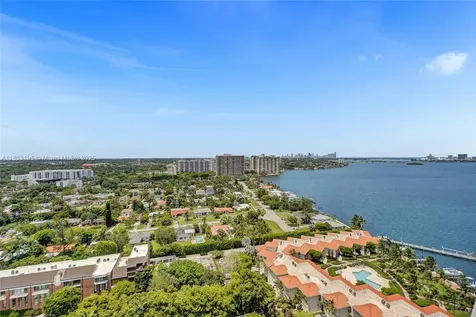 4000 Towerside Terrace Miami FL 33138