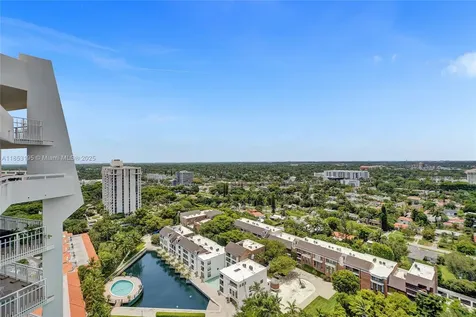 4000 Towerside Terrace Miami FL 33138