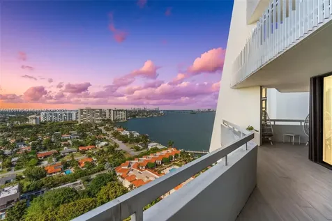 4000 Towerside Terrace Miami FL 33138