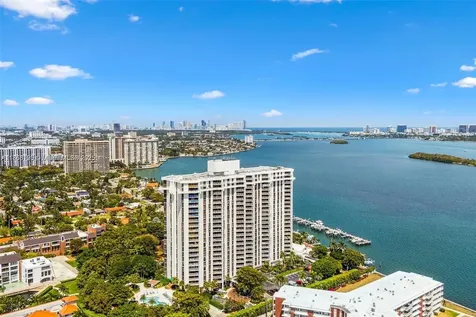 4000 Towerside Terrace Miami FL 33138