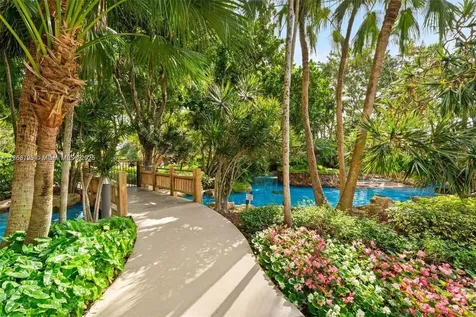 4000 Towerside Terrace Miami FL 33138