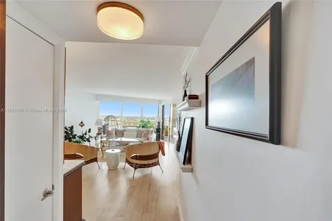 4000 Towerside Terrace Miami FL 33138