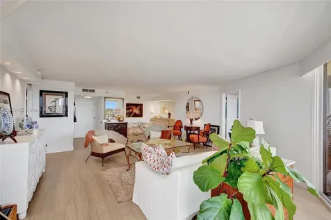 4000 Towerside Terrace Miami FL 33138