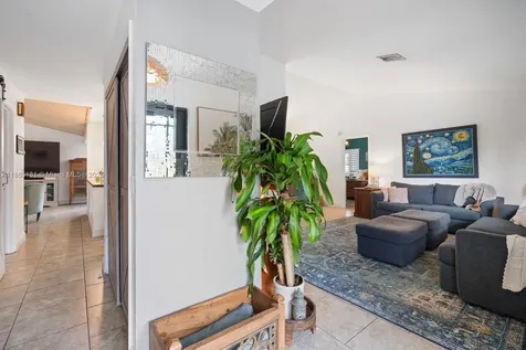 7831 NW 11th Court Plantation FL 33322