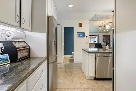 7831 NW 11th Court Plantation FL 33322