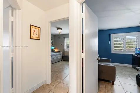 7831 NW 11th Court Plantation FL 33322