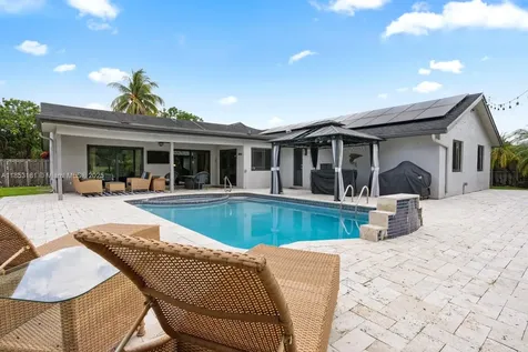 7831 NW 11th Court Plantation FL 33322