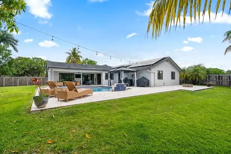 7831 NW 11th Court Plantation FL 33322