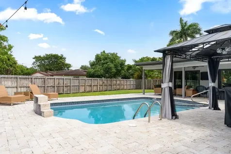 7831 NW 11th Court Plantation FL 33322