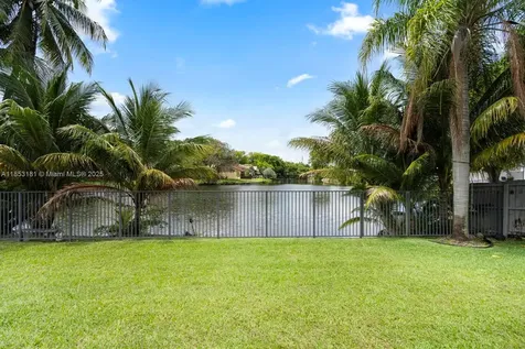 7831 NW 11th Court Plantation FL 33322