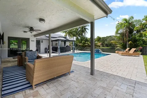 7831 NW 11th Court Plantation FL 33322