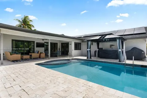 7831 NW 11th Court Plantation FL 33322