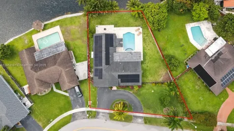 7831 NW 11th Court Plantation FL 33322
