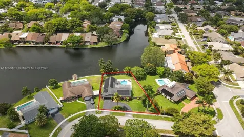 7831 NW 11th Court Plantation FL 33322