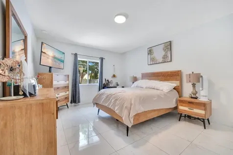 814 NW 114th Street Miami FL 33168