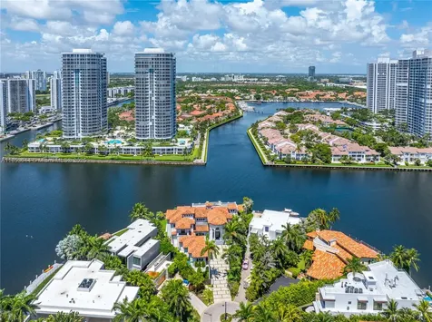 498 N Parkway Parkway Golden Beach FL 33160