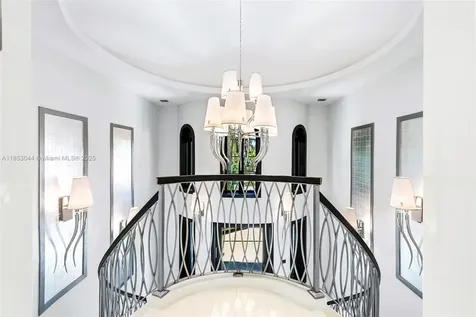 498 N Parkway Parkway Golden Beach FL 33160