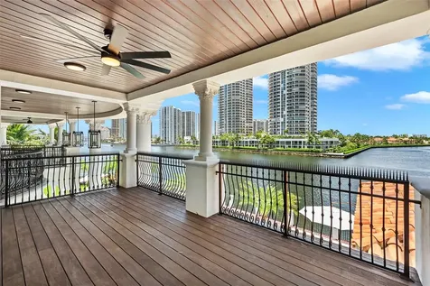 498 N Parkway Parkway Golden Beach FL 33160