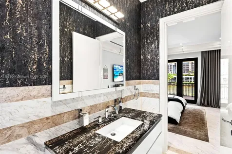 498 N Parkway Parkway Golden Beach FL 33160