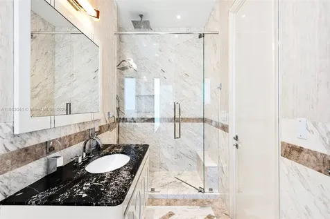 498 N Parkway Parkway Golden Beach FL 33160