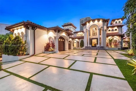 498 N Parkway Parkway Golden Beach FL 33160