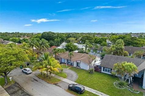 20626 NE 9th Place Miami FL 33179