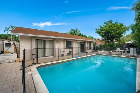 20626 NE 9th Place Miami FL 33179