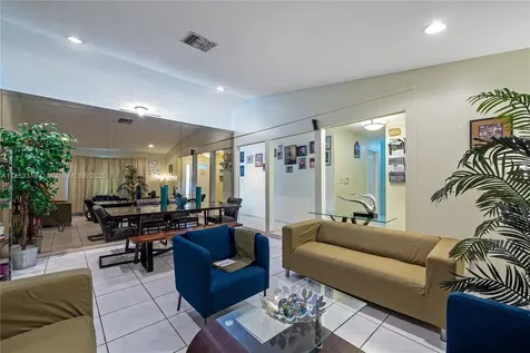 20626 NE 9th Place Miami FL 33179