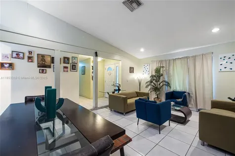 20626 NE 9th Place Miami FL 33179