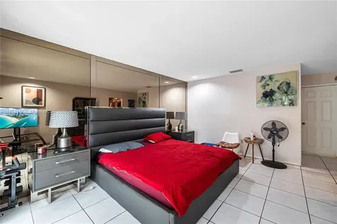 20626 NE 9th Place Miami FL 33179
