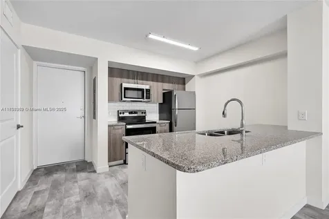 400 NW 112th Avenue Sweetwater FL 33172
