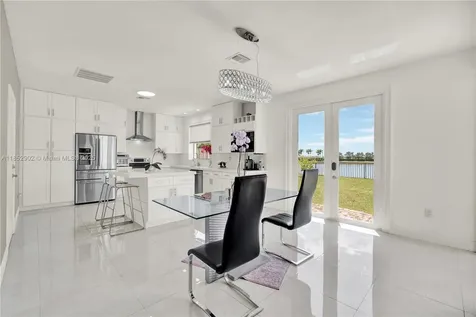 557 SE 37th Place Homestead FL 33033