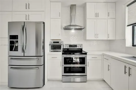 557 SE 37th Place Homestead FL 33033