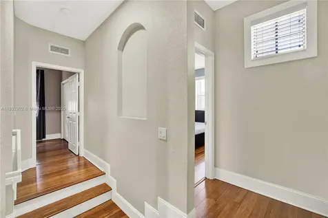 557 SE 37th Place Homestead FL 33033
