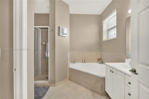 557 SE 37th Place Homestead FL 33033