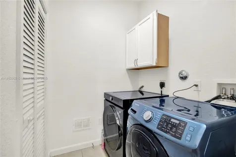 557 SE 37th Place Homestead FL 33033