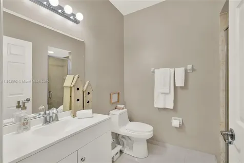 557 SE 37th Place Homestead FL 33033