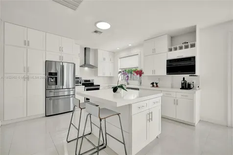 557 SE 37th Place Homestead FL 33033