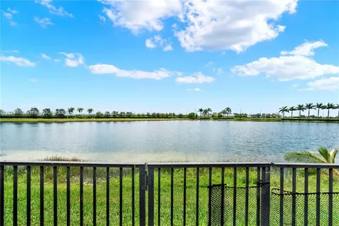 557 SE 37th Place Homestead FL 33033