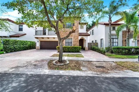 557 SE 37th Place Homestead FL 33033
