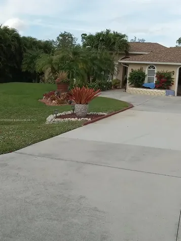 26054 Notre Dame Punta Gorda FL 33955